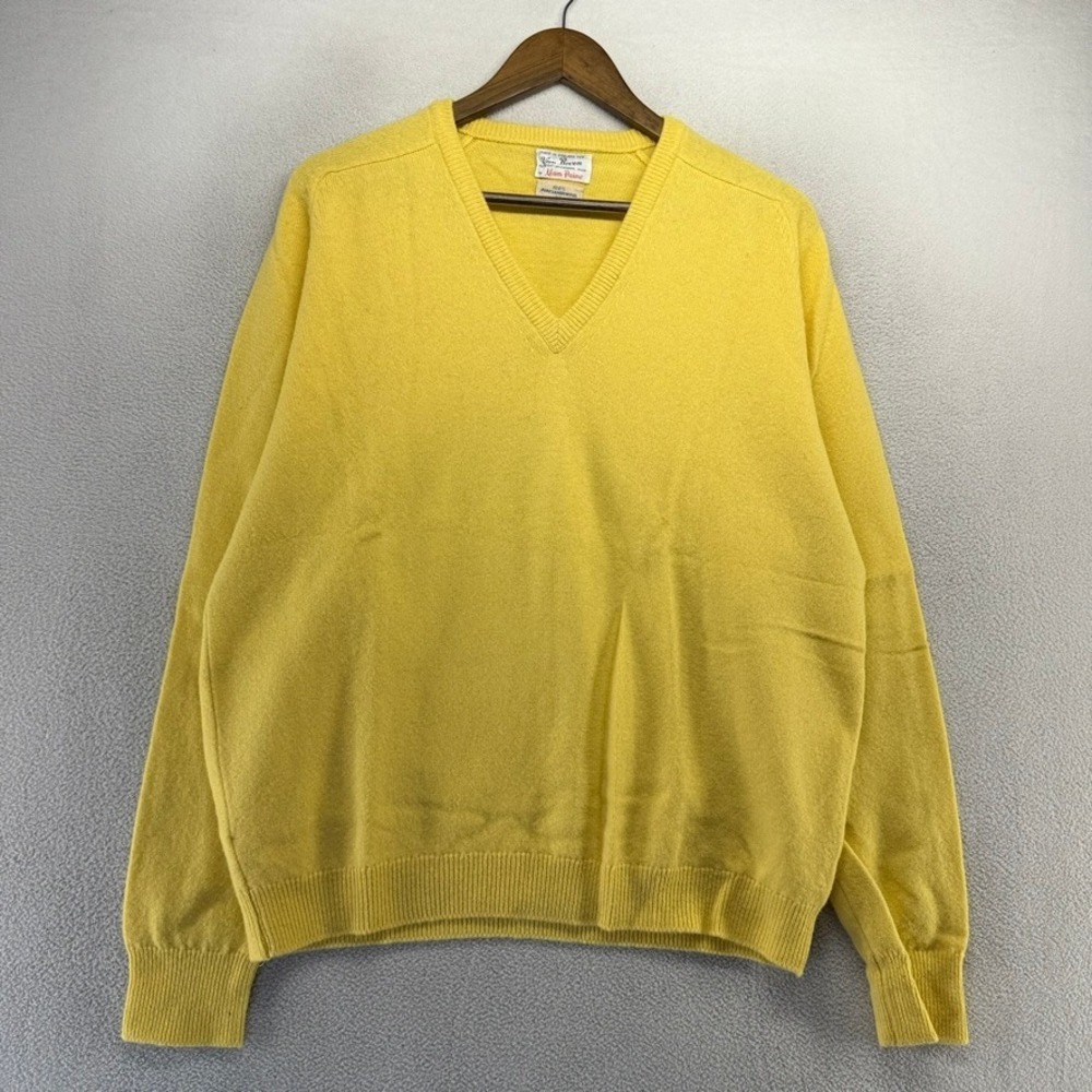 Vintage Alan Paine Sweater Men's 44 Large Yellow 100% Lambswool Deadstock Wool